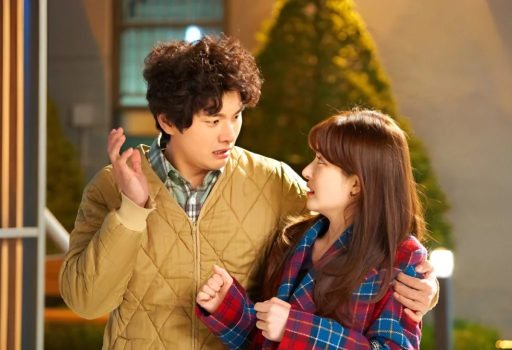 Surprising Action by Lee Yi Kyung Startles Jo Soo Min in New Images from "Marry YOU"